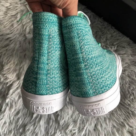 Converse Chuck Taylor All Star x Nike Flyknit Hi - Picture 3 of 8